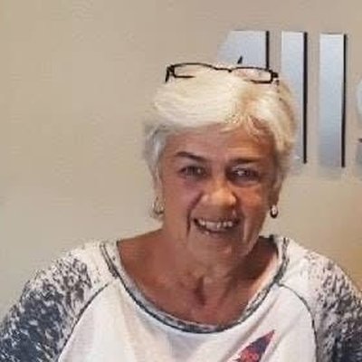 Kathy Sewell headshot